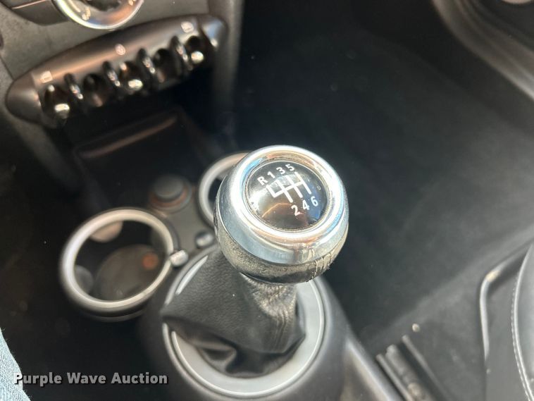 image for item ET3329 2011 Mini Cooper 