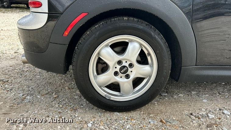 image for item ET3329 2011 Mini Cooper 