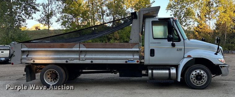 image for item ET4554 2006 International 4300 dump flatbed truck