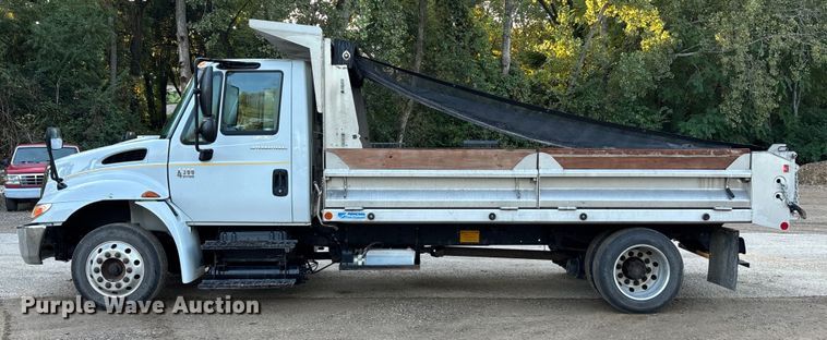 image for item ET4554 2006 International 4300 dump flatbed truck