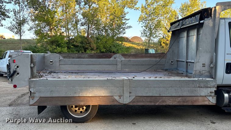 image for item ET4554 2006 International 4300 dump flatbed truck