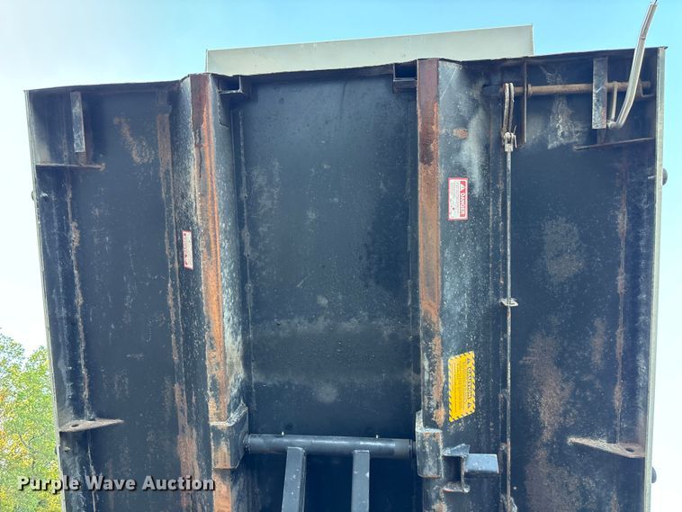 image for item ET4554 2006 International 4300 dump flatbed truck