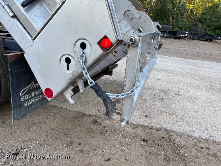 image for item ET4554 2006 International 4300 dump flatbed truck