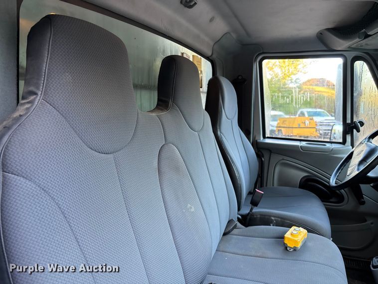 image for item ET4554 2006 International 4300 dump flatbed truck