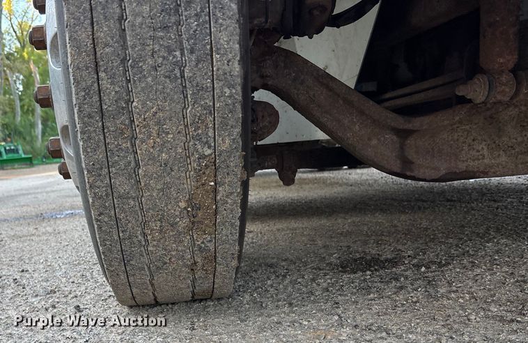 image for item ET4554 2006 International 4300 dump flatbed truck