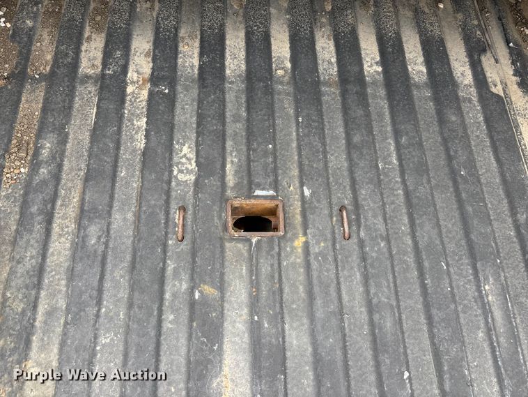 image for item ET4693 2013 Chevrolet Silverado 2500HD Crew Cab pickup truck