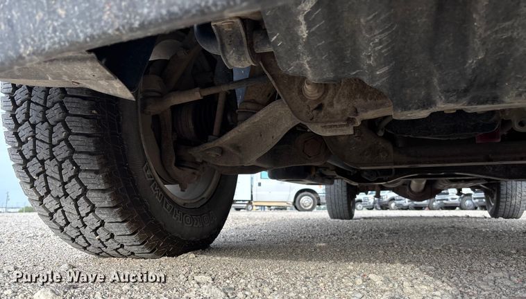 image for item ET4693 2013 Chevrolet Silverado 2500HD Crew Cab pickup truck