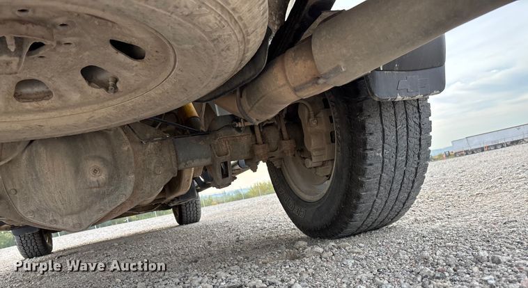 image for item ET4693 2013 Chevrolet Silverado 2500HD Crew Cab pickup truck