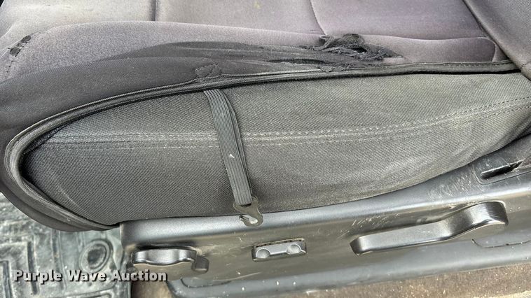 image for item ET4693 2013 Chevrolet Silverado 2500HD Crew Cab pickup truck