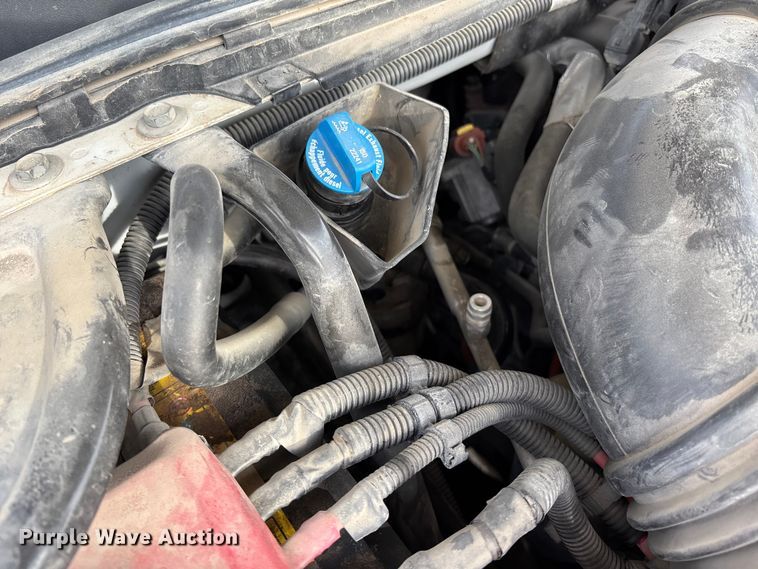 image for item ET4693 2013 Chevrolet Silverado 2500HD Crew Cab pickup truck