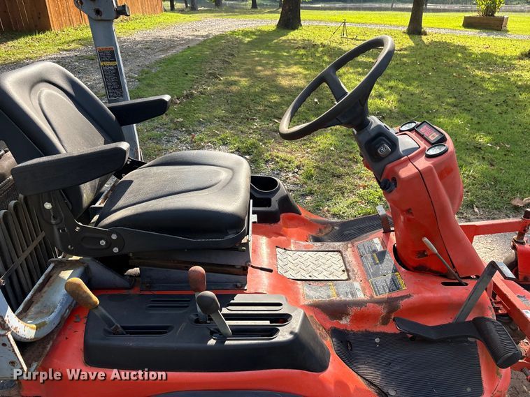 image for item ET7092 Kubota F2880E-F lawn mower