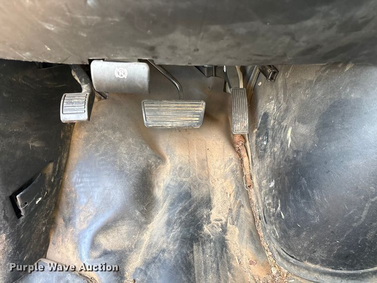 image for item ET7100 2017 Chevrolet Express 2500 van