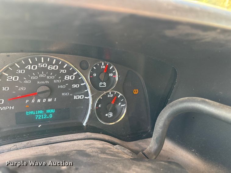 image for item ET7100 2017 Chevrolet Express 2500 van