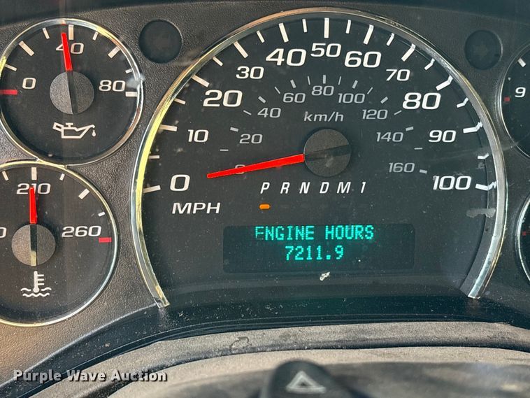 image for item ET7100 2017 Chevrolet Express 2500 van