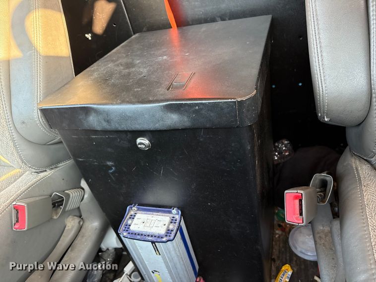 image for item ET7100 2017 Chevrolet Express 2500 van