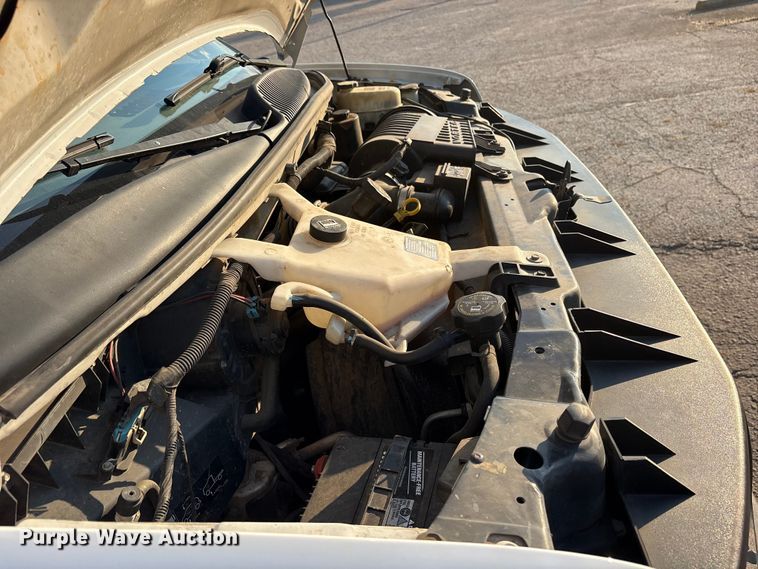 image for item ET7100 2017 Chevrolet Express 2500 van