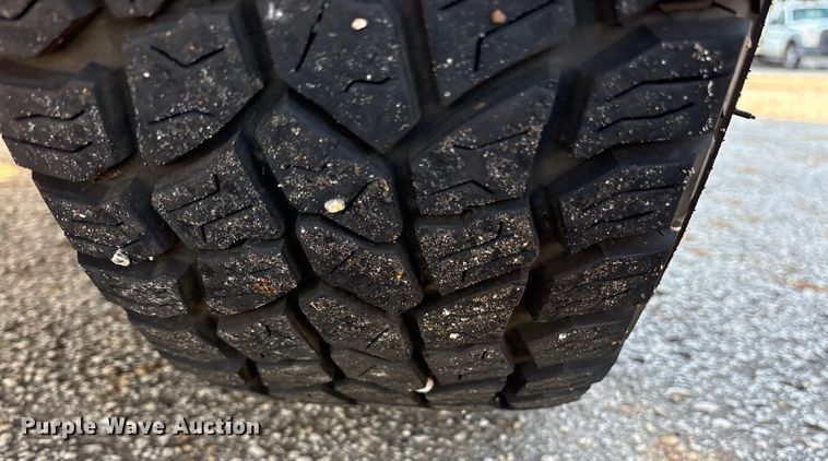 image for item ET7100 2017 Chevrolet Express 2500 van