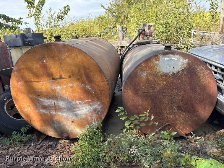 image for item ET7142 (2) fuel tanks