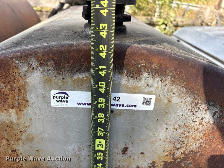 image for item ET7142 (2) fuel tanks