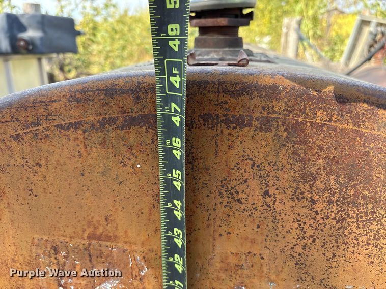 image for item ET7142 (2) fuel tanks