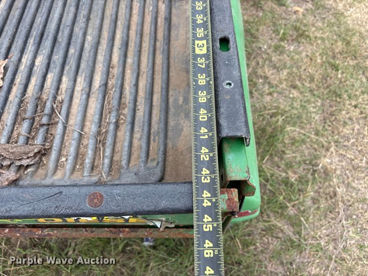 image for item ET7151 2000 John Deere Gator utility vehicle