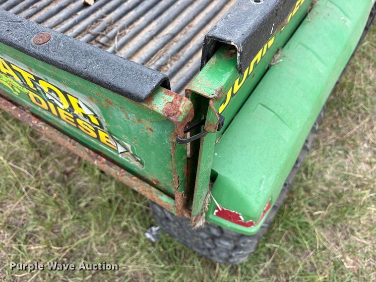 image for item ET7151 2000 John Deere Gator utility vehicle