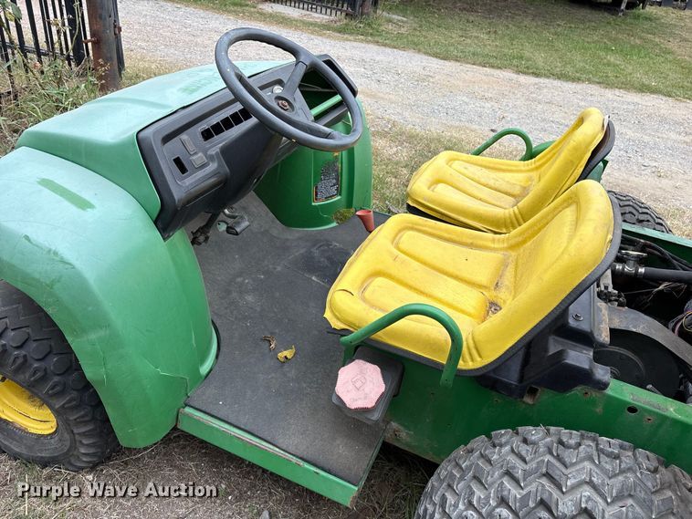 image for item ET7151 2000 John Deere Gator utility vehicle
