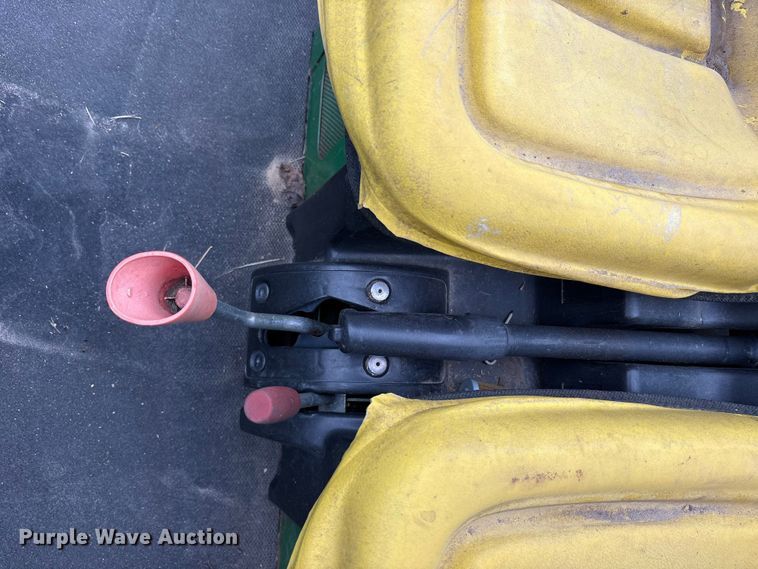 image for item ET7151 2000 John Deere Gator utility vehicle