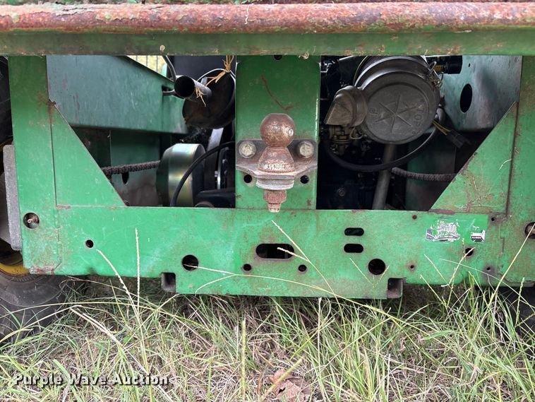 image for item ET7151 2000 John Deere Gator utility vehicle