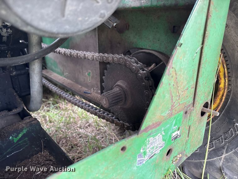 image for item ET7151 2000 John Deere Gator utility vehicle