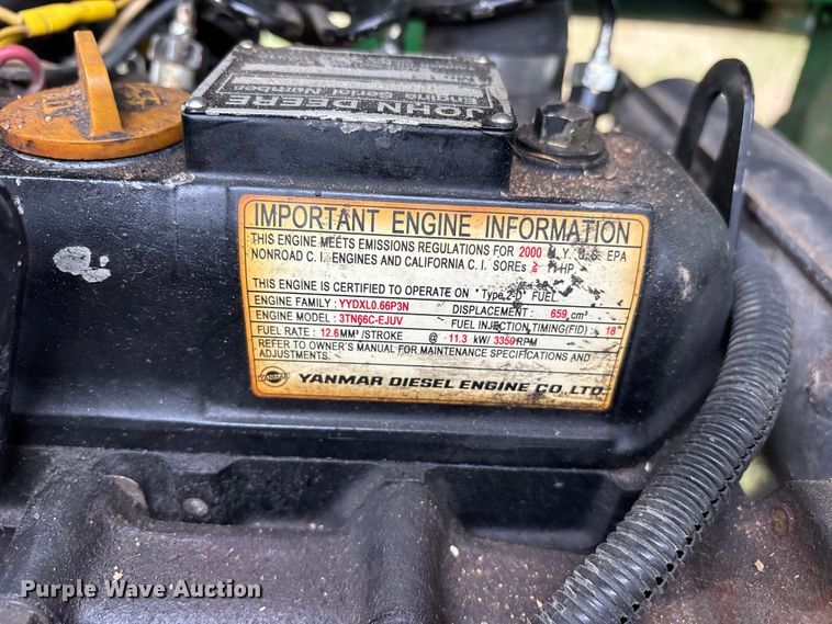 image for item ET7151 2000 John Deere Gator utility vehicle