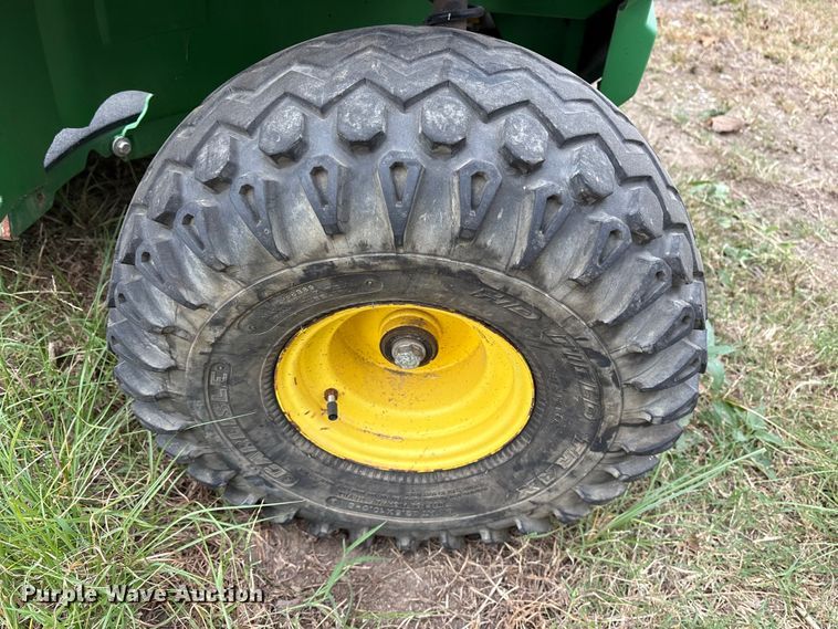 image for item ET7151 2000 John Deere Gator utility vehicle