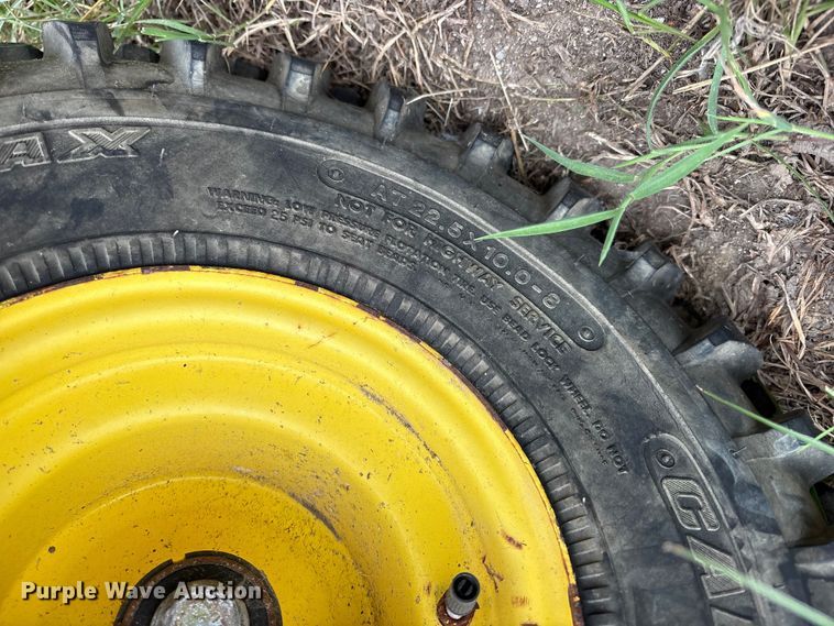 image for item ET7151 2000 John Deere Gator utility vehicle