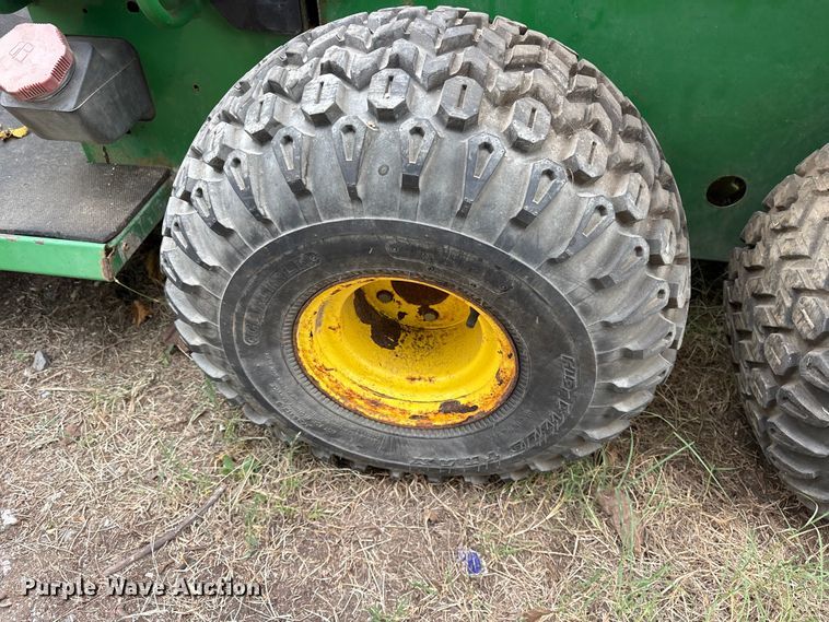 image for item ET7151 2000 John Deere Gator utility vehicle