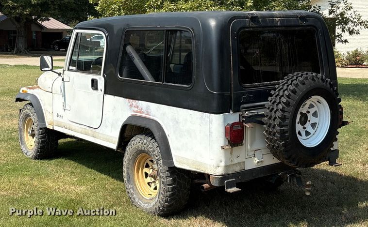 image for item EU0110 1981 Jeep CJ-8 Scrambler SUV