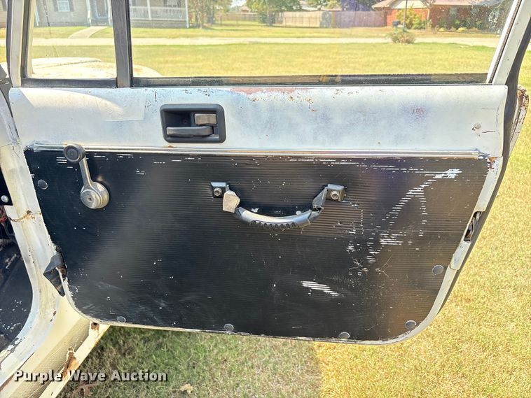 image for item EU0110 1981 Jeep CJ-8 Scrambler SUV