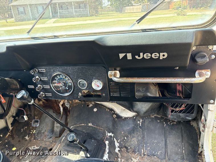 image for item EU0110 1981 Jeep CJ-8 Scrambler SUV