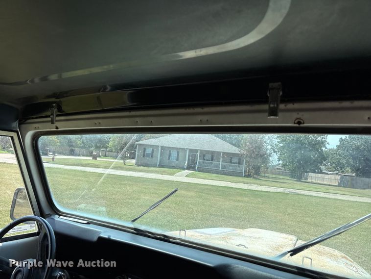 image for item EU0110 1981 Jeep CJ-8 Scrambler SUV