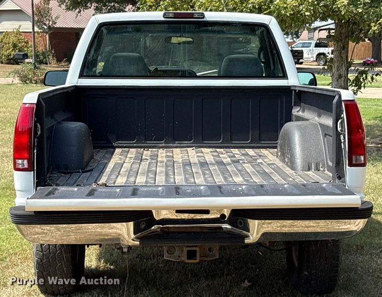 image for item EU0111 1995 Chevrolet K1500 pickup truck