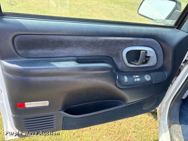 image for item EU0111 1995 Chevrolet K1500 pickup truck