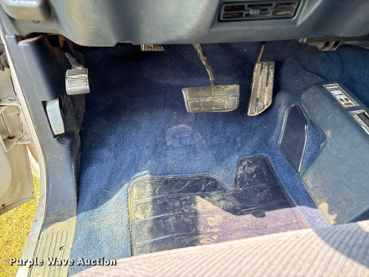 image for item EU0111 1995 Chevrolet K1500 pickup truck