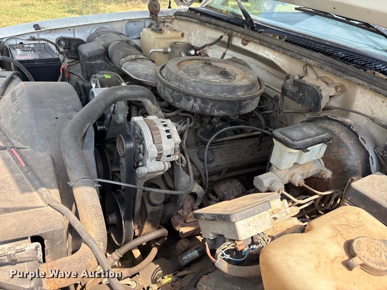 image for item EU0111 1995 Chevrolet K1500 pickup truck