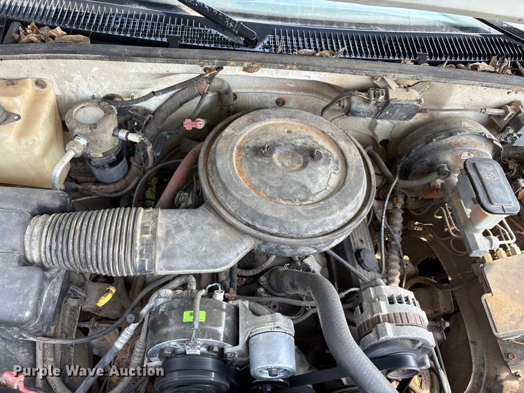 image for item EU0111 1995 Chevrolet K1500 pickup truck