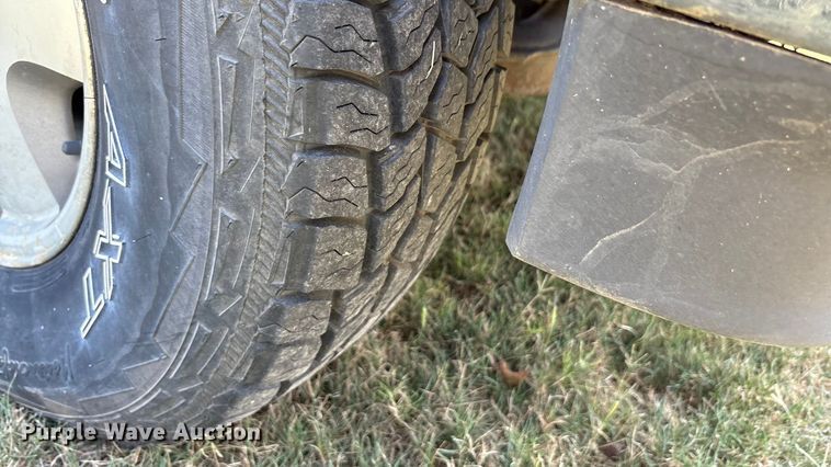 image for item EU0111 1995 Chevrolet K1500 pickup truck