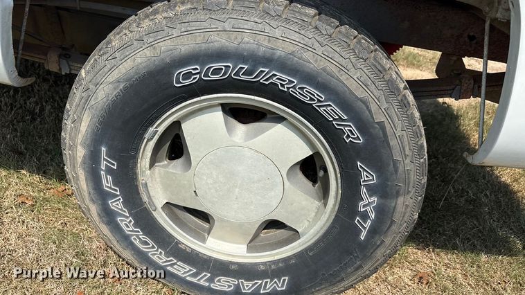 image for item EU0111 1995 Chevrolet K1500 pickup truck