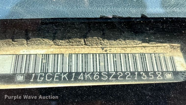 image for item EU0111 1995 Chevrolet K1500 pickup truck