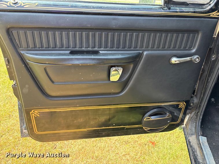 image for item EU0113 1979 Dodge D100 pickup truck