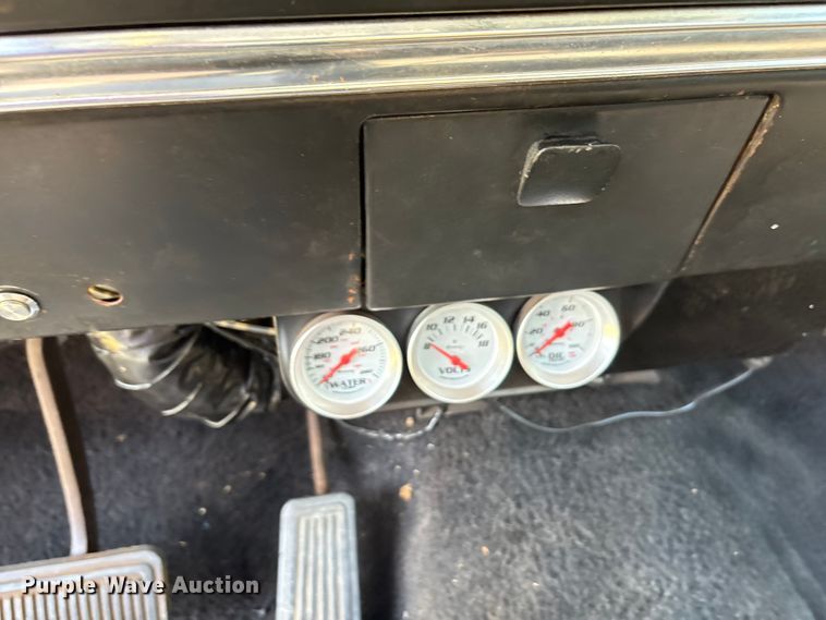 image for item EU0113 1979 Dodge D100 pickup truck