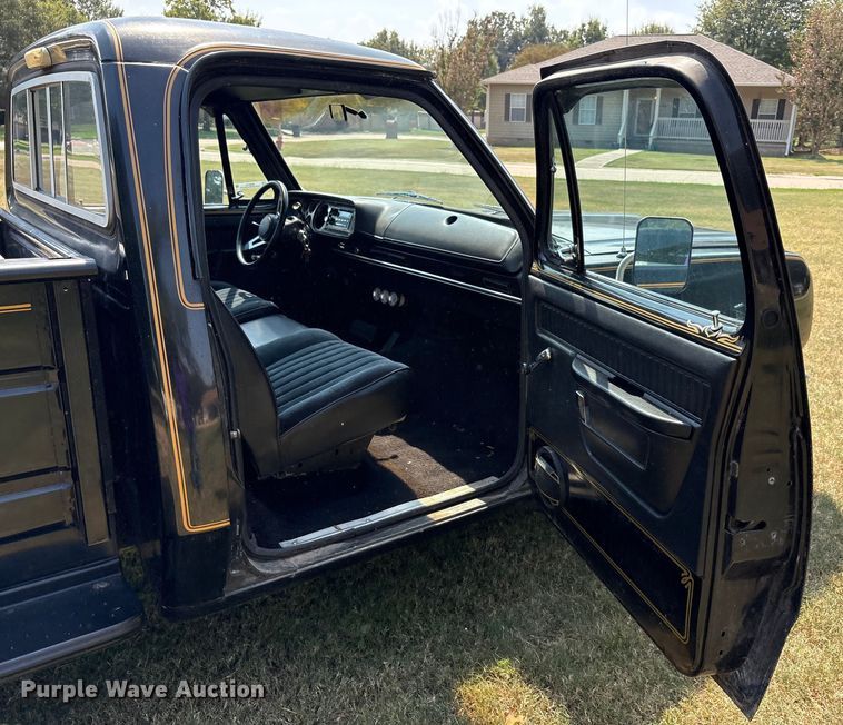 image for item EU0113 1979 Dodge D100 pickup truck