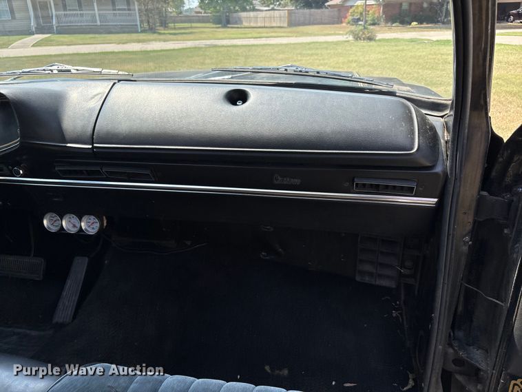 image for item EU0113 1979 Dodge D100 pickup truck